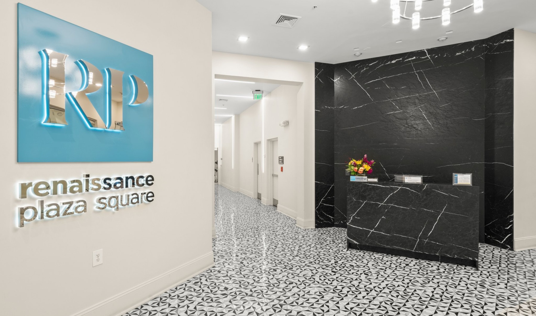Main Lobby & Concierge Main Lobby
